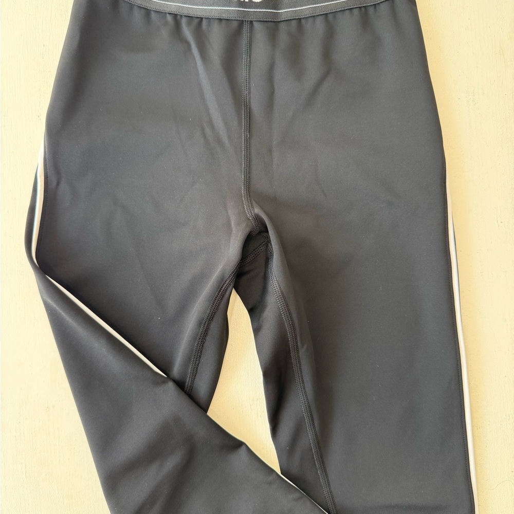 ALO Yoga Men's Black Joggers